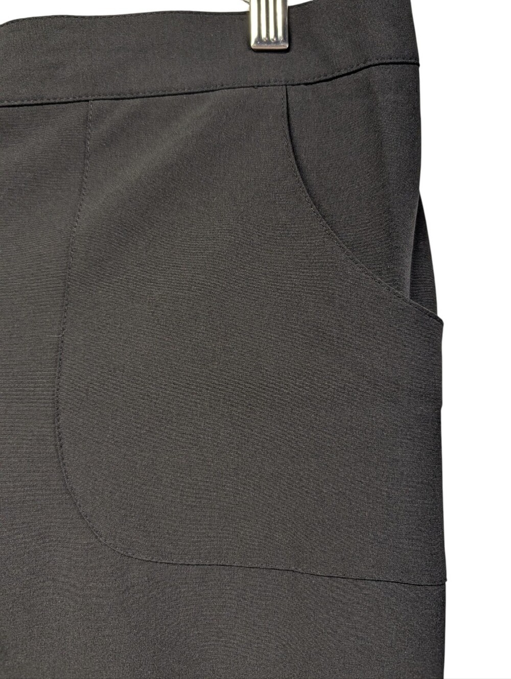 Alfred Dunner Womens Sz 12 Black Capri Crop Pants Mesh Hem Stretch Pull On NWT - Picture 6 of 7